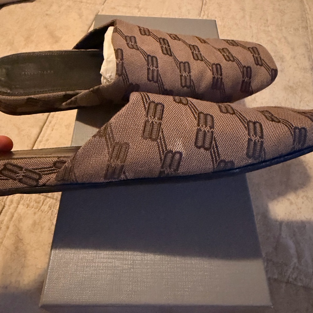 Balenciaga Brown Patterned Loafers - Picture 9 of 9